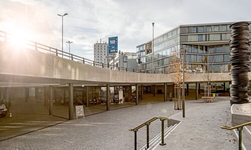 Schulhausplatz und Schlossbergtunnel