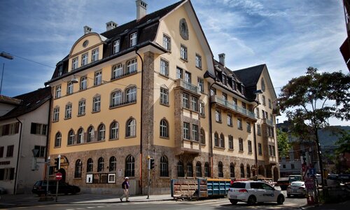 Erneuerung und Umbau Kreisgebäude III
