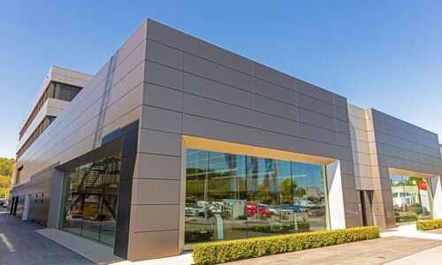 Showroom Jaguar Landrover Emil-Frey-Strasse